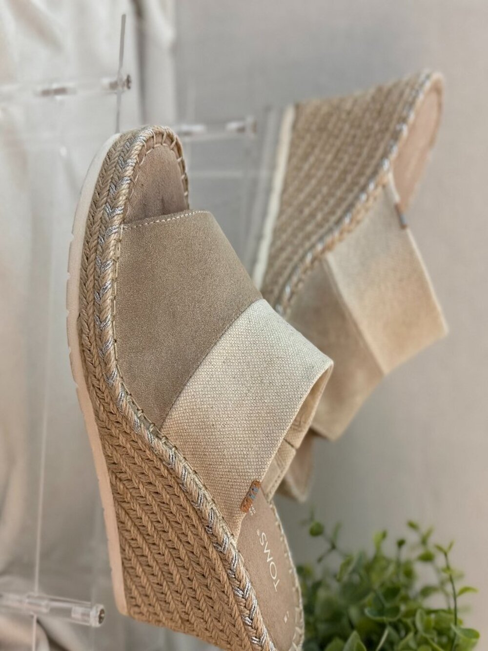 TOMS Monica Natural Shimmer Suede Espadrille Wedges 7